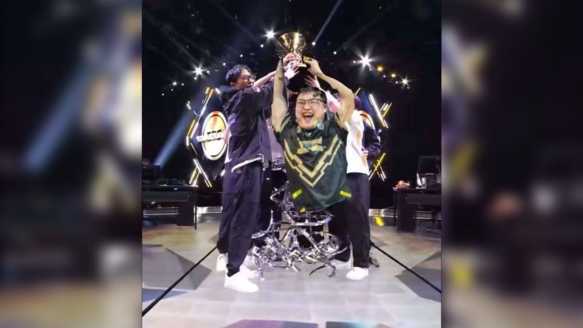 Uzi意外战胜RNG，表现优异引爆全场！全场沸腾不已(uzi赢过imp)