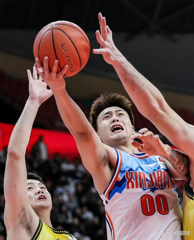 国际比赛日体能课后；辽宁本钢状态回暖备战欧联；态度坚定；轮换策略成焦点的简单介绍