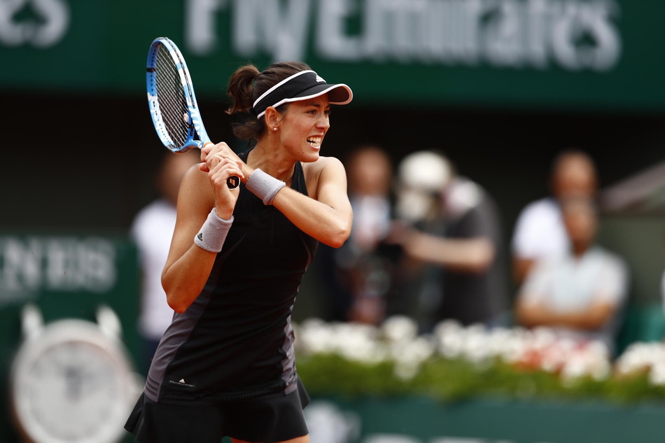 包含穆古鲁扎官方宣布重返赛场新规，DWG引发争议！全场沸腾不已的词条