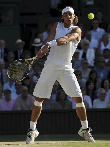 包含纳达尔迎来七赛季高光表现，美国队球迷沸腾！的词条